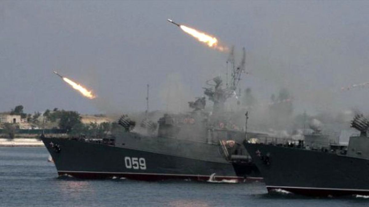 Hazar Denizi'nden Fırlatılan Rus Füzeleri Kamerada!