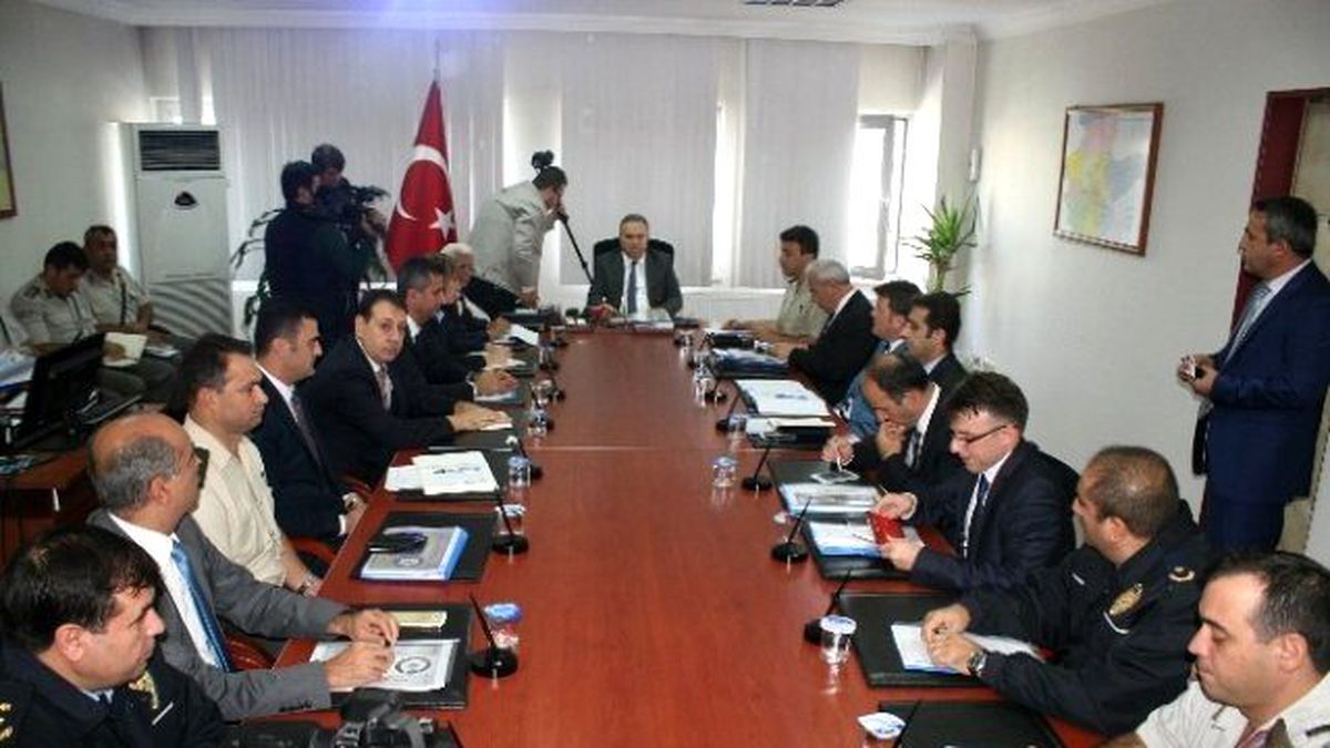 Huzur İçinde Bir Seçim Toplandılar