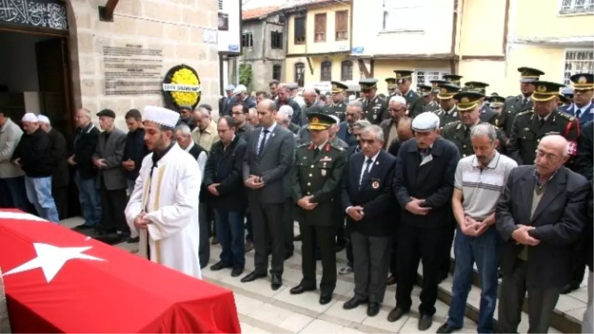 Kıbrıs Gazisi Askeri Törenle Son Yolculuğuna Uğurlandı