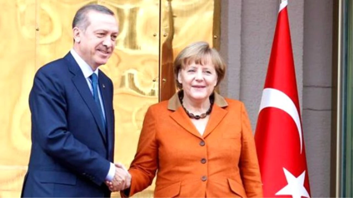 Merkel: Mülteciler İçin Türkiye\'ye Muhtacız Ama, AB\'ye İstemiyoruz