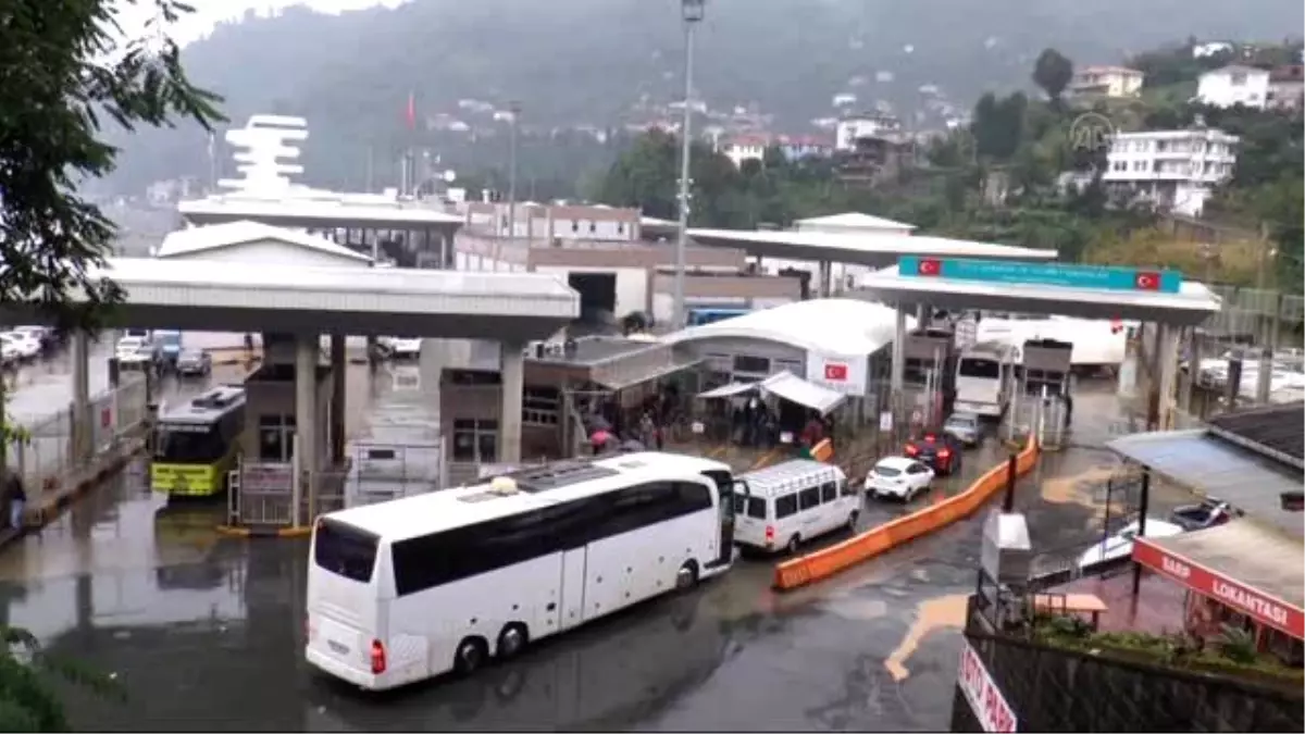 Sarp Gümrük Kapısı\'nda Oy Kullanma İşlemi Başladı