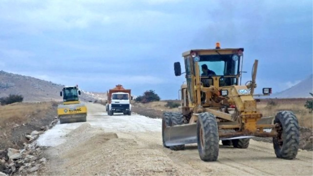 Sivrihisar Tekören Yolunda Bakım ve Onarım Çalışmaları