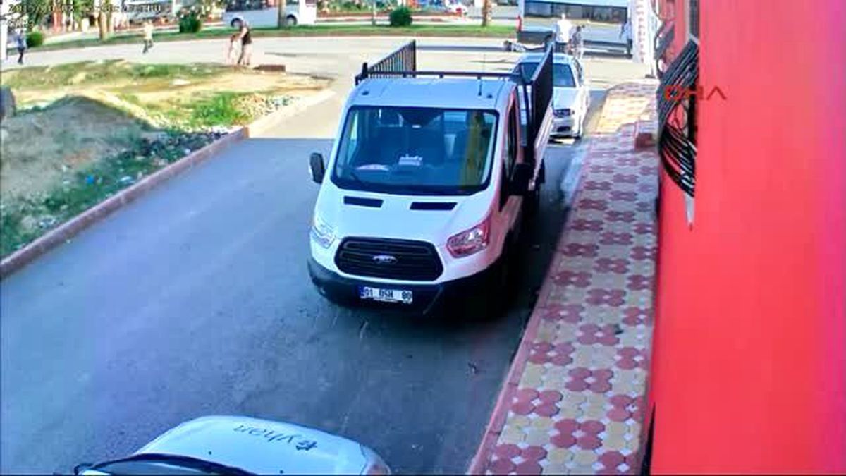Adana Karnında Bebeği ile Kazada Can Verdi
