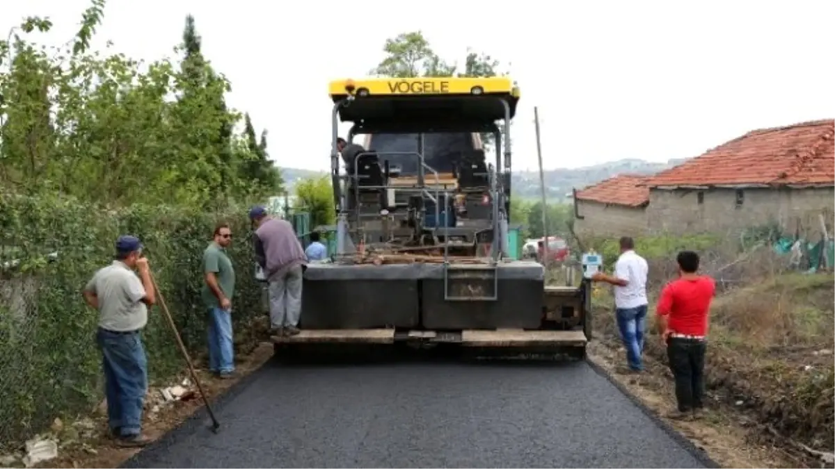 Adapazarı Belediyesi Asfalt Çalışmalarını Sürdürüyor