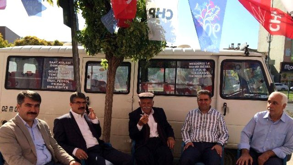 AK Parti Milletvekili Fırat, CHP Karargahını Ziyaret Etti