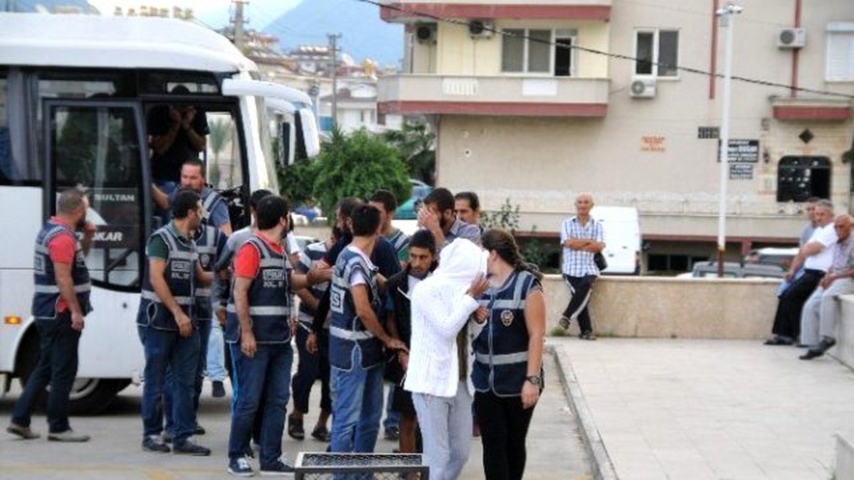 Alanya\'da Uyuşturucu Operasyonu: 7 Tutuklama