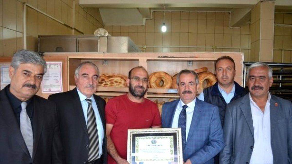 Altaşlar Ekmek Fabrikasına Takdir Belgesi