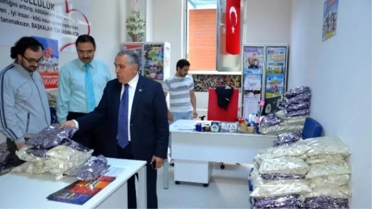 Bafra Gençlik Merkezi Yardım Paketlerini Hazırladı