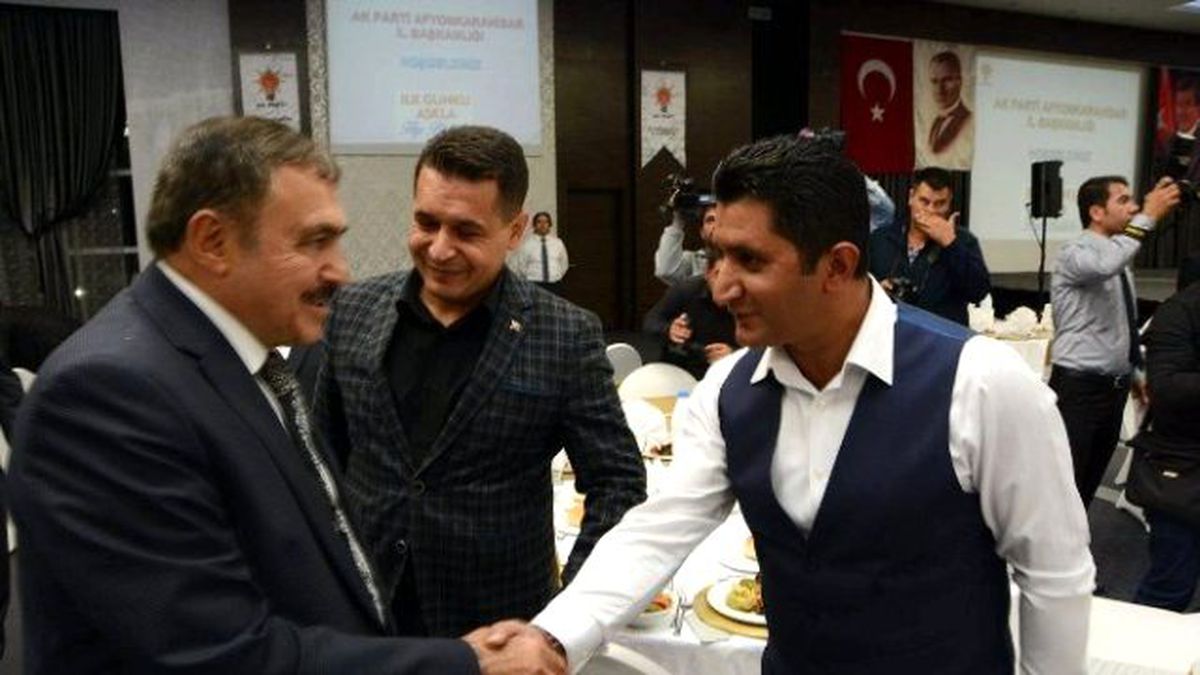 Bakan Eroğlu Afyonkarahisar\'da İş Adamları ile Bir Araya Geldi