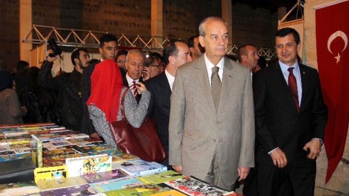 Başbuğ, Edirne Kitap Fuarı\'na Katıldı