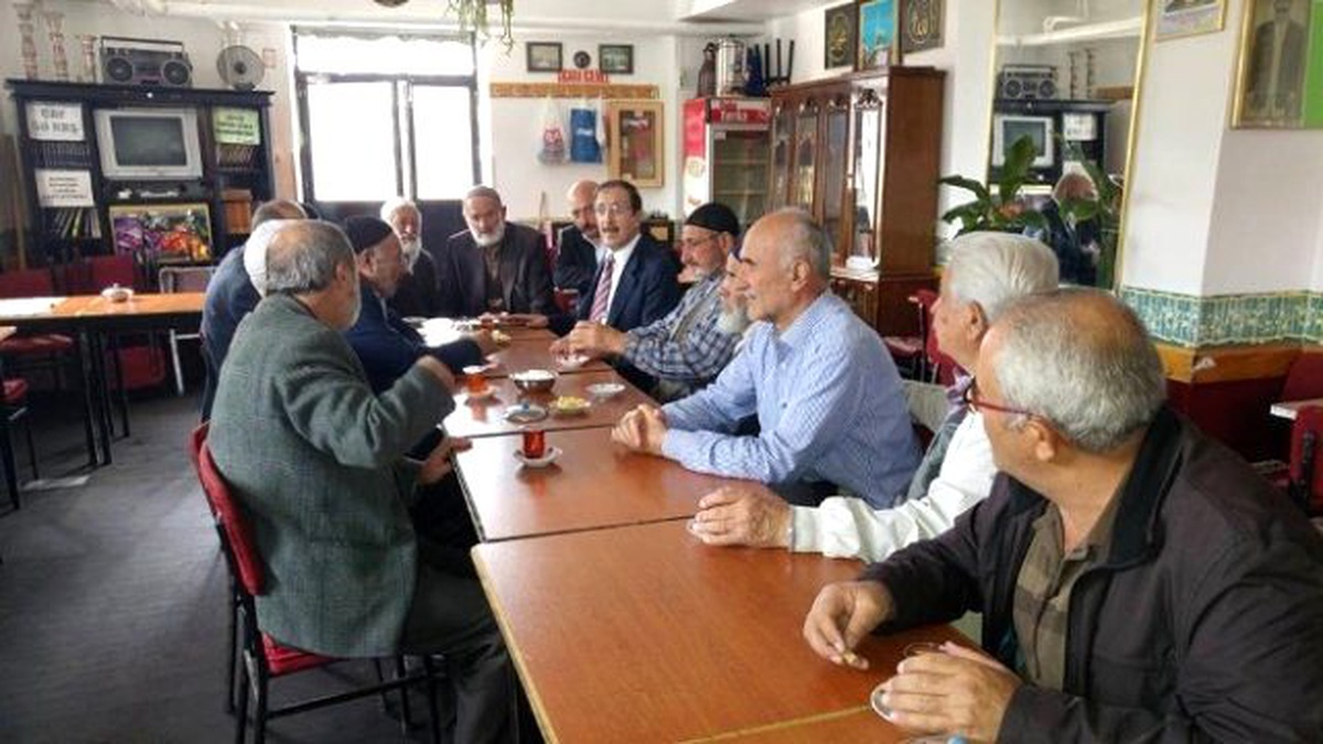 Başkan Bulutlar Yıldızkent ve Kayakyolu\'nda Vatandaşlarla Bir Araya Geldi