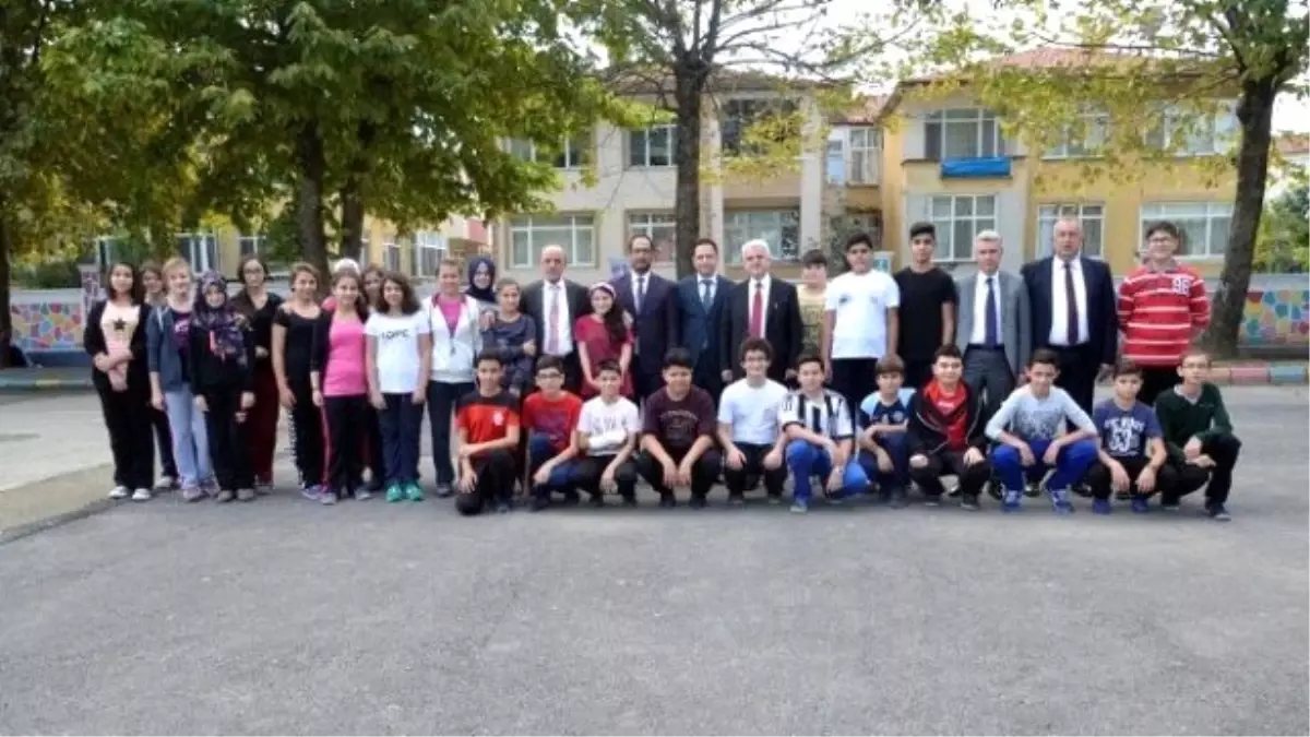 Başkan Öztürk ve Kuntoğlu Okulları Gezdiler