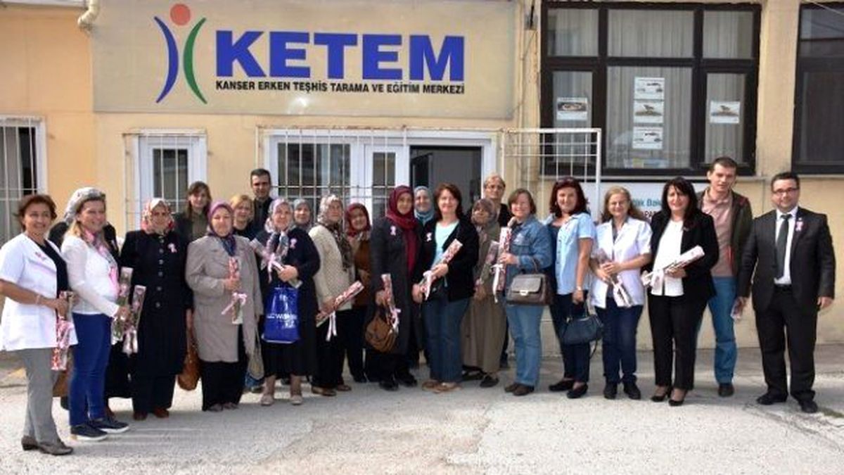 Başkan Yardımcısı Gülferah Güral Çiçeklerle Kansere Dikkat Çekti