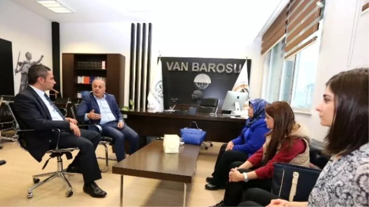 Belediye Eş Başkanlarından Van Barosu'na Ziyaret