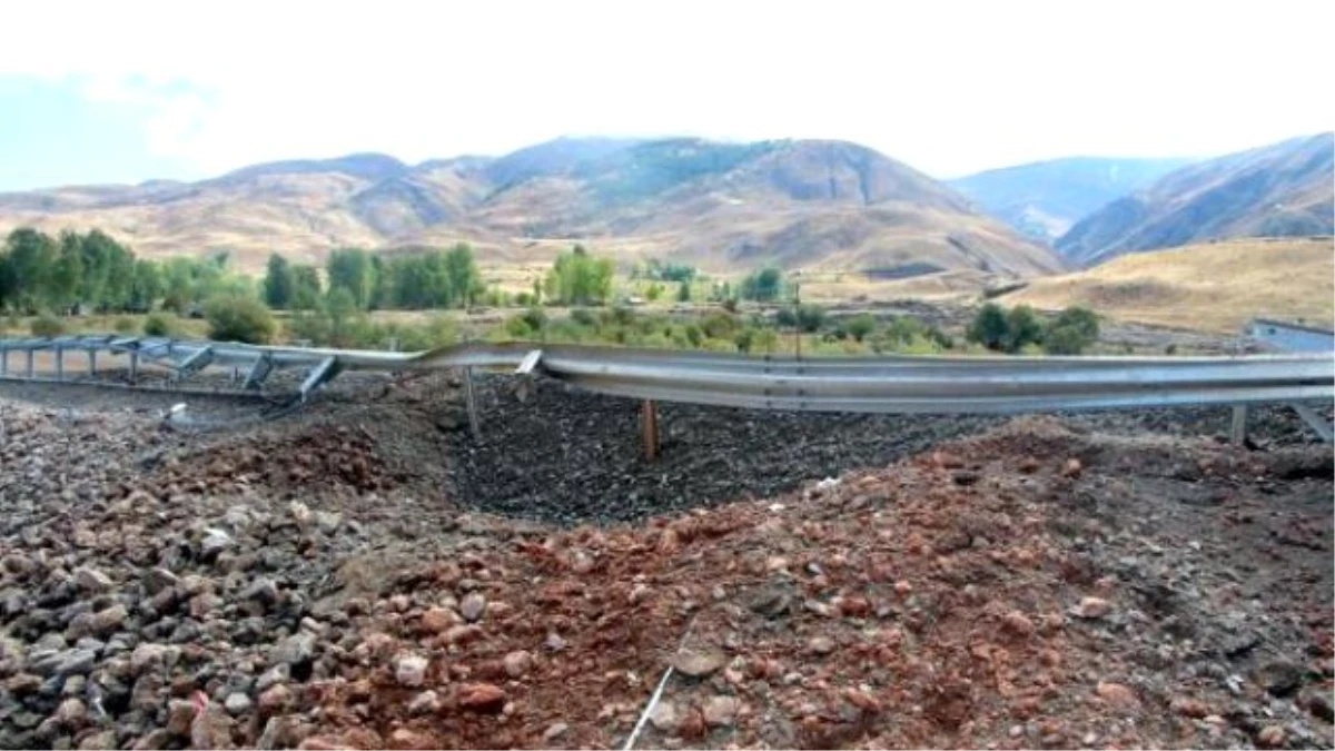 Bingöl\'de PKK\'nın Yola Tuzakladığı Bomba İmha Edildi