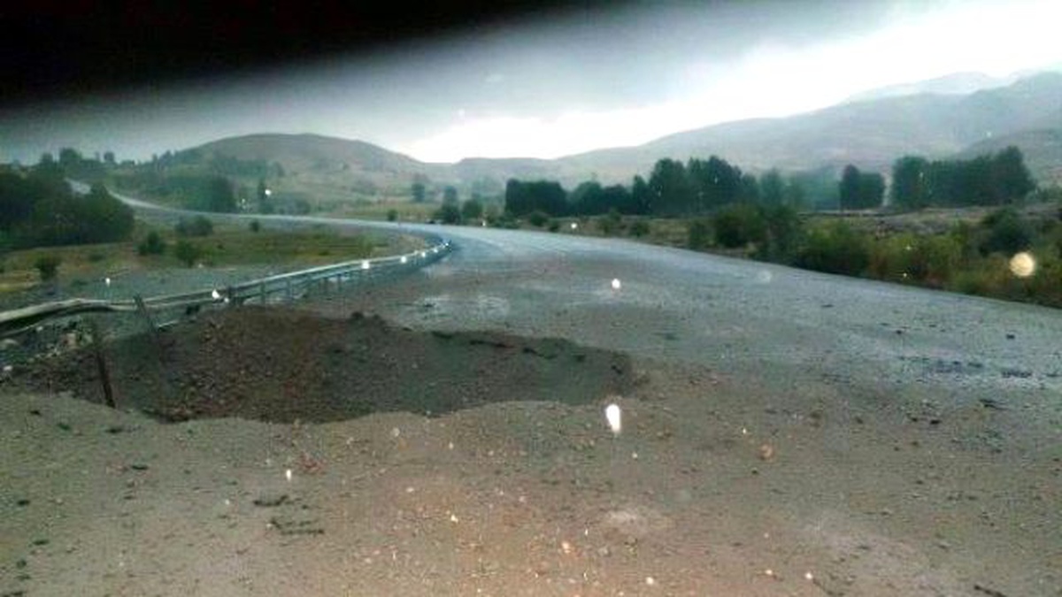 Bingöl\'de PKK\'nın Yola Tuzakladığı Bomba İmha Edildi(2)