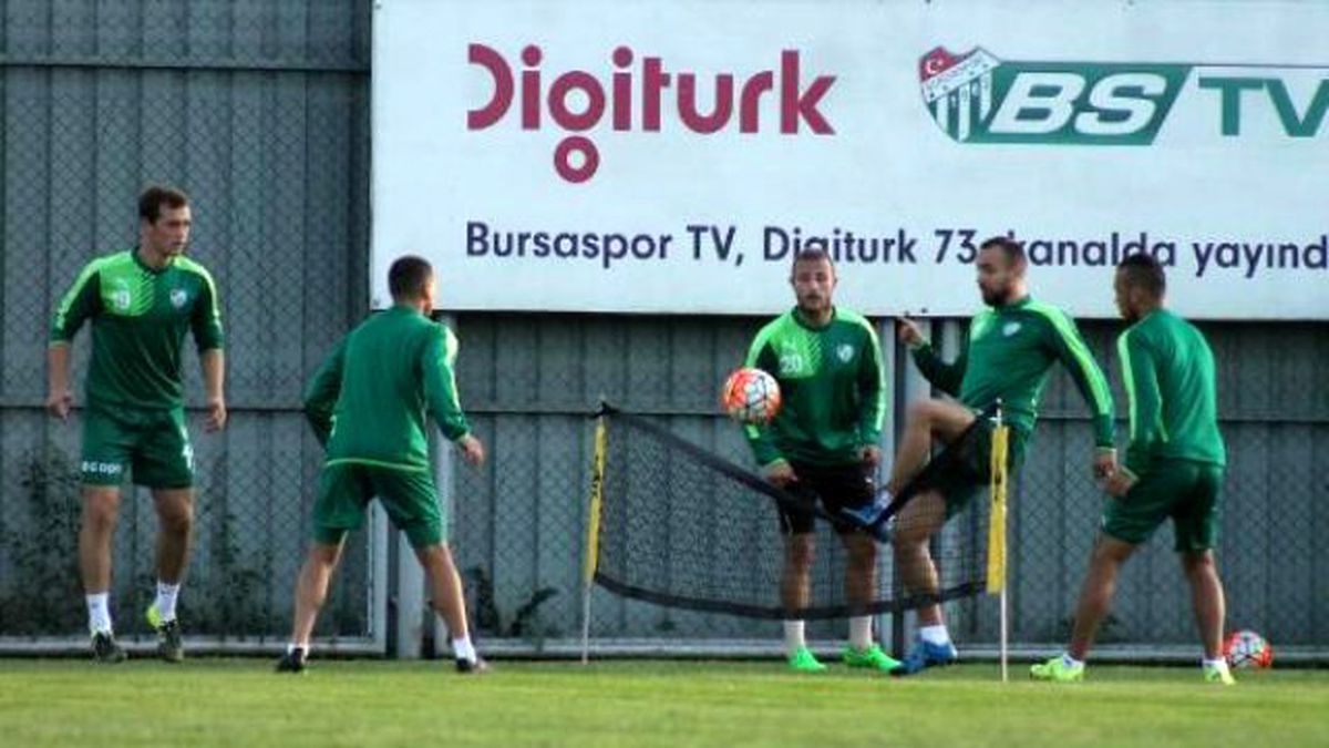 Bursaspor\'da İki Çalışma Yaptı