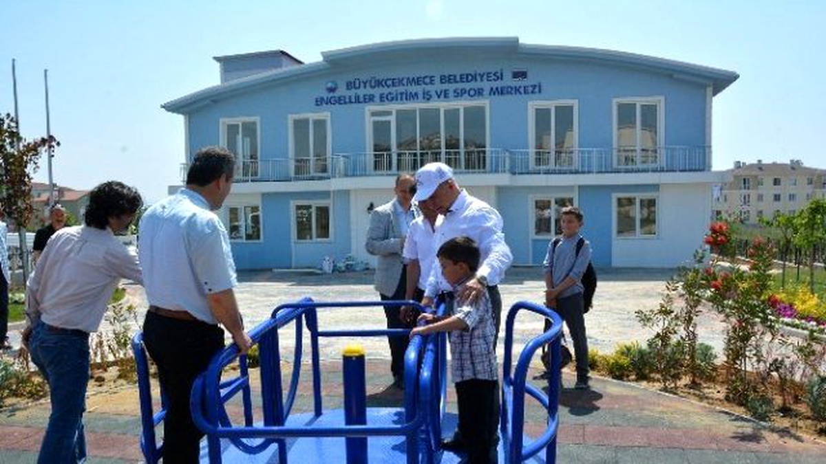 Büyükçekmece Belediyesi Engelliler Merkezi Engel Tanımıyor