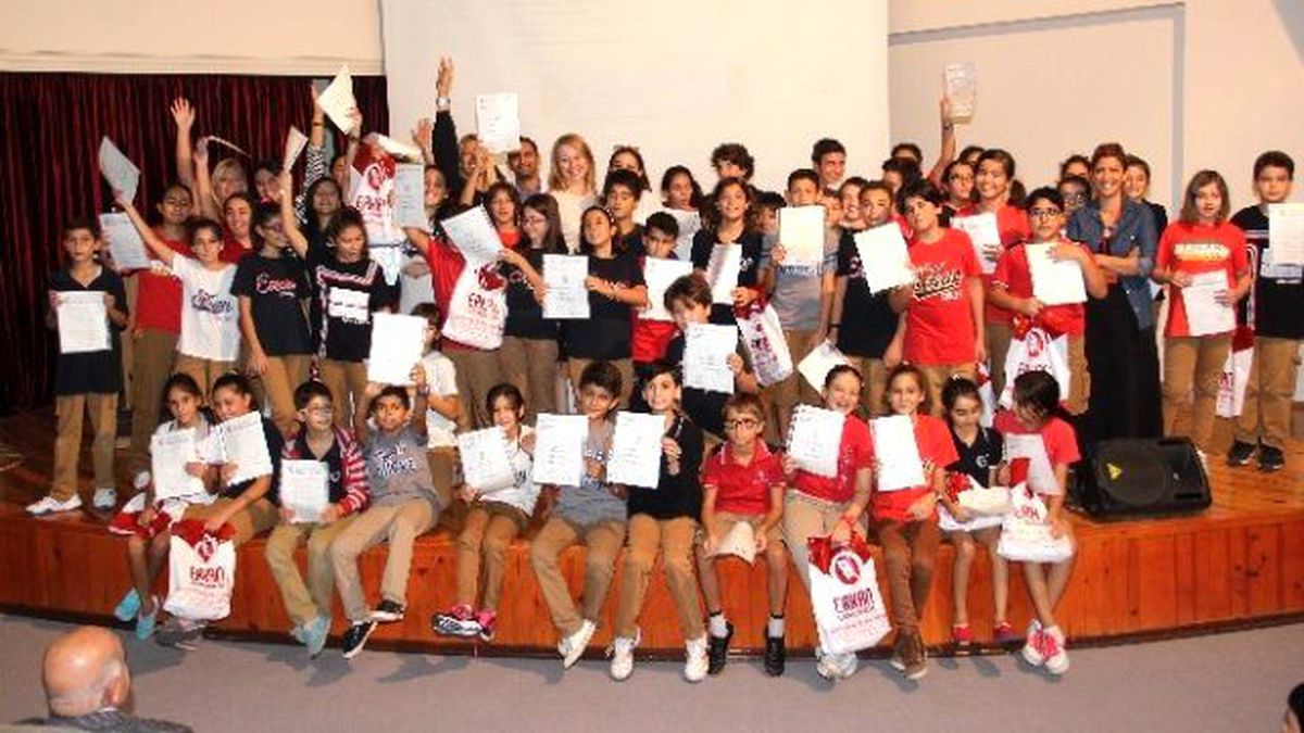 Cambrıdge Sınavını Geçip Diplomalarını Aldılar