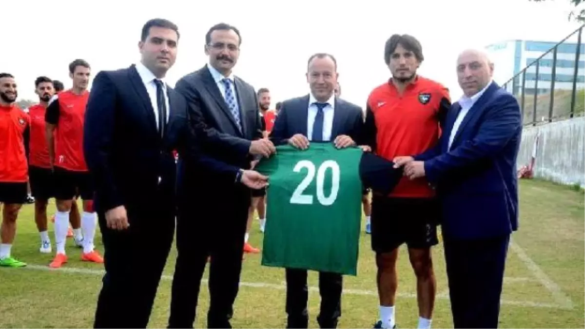 Denizlispor\'a Gurbetçi Desteği