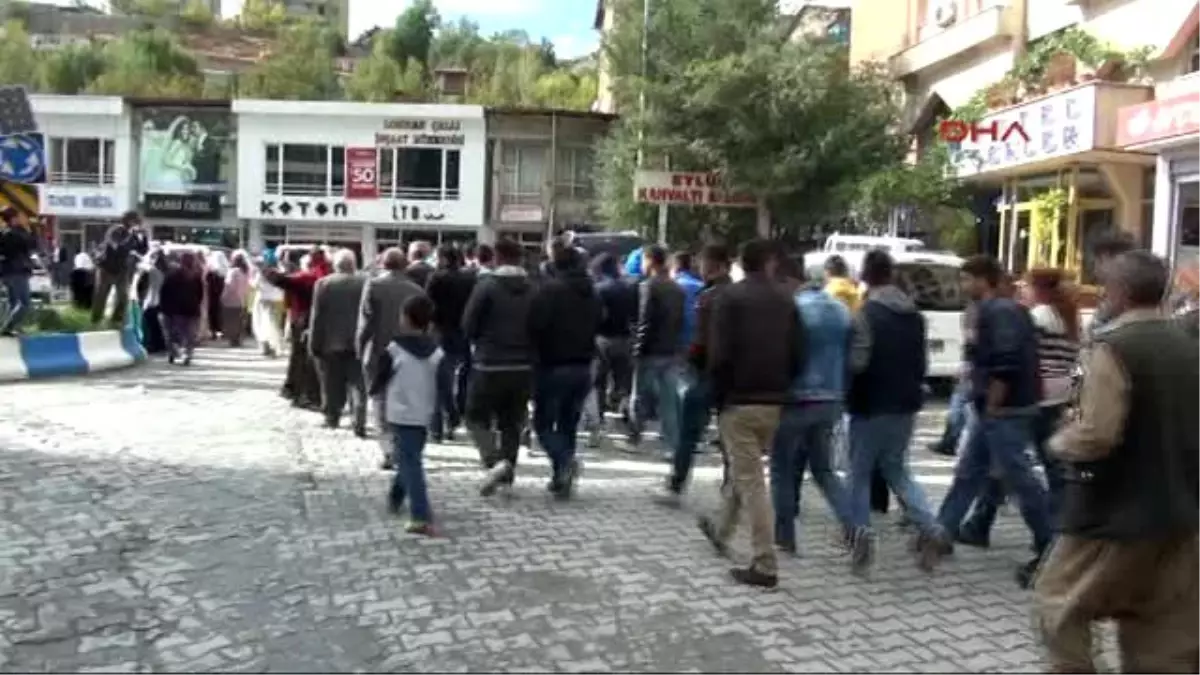 Hakkari\'de Öcalan Protestosu