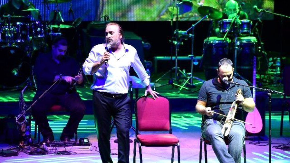 İzmir\'de Volkan Konak Rüzgarı