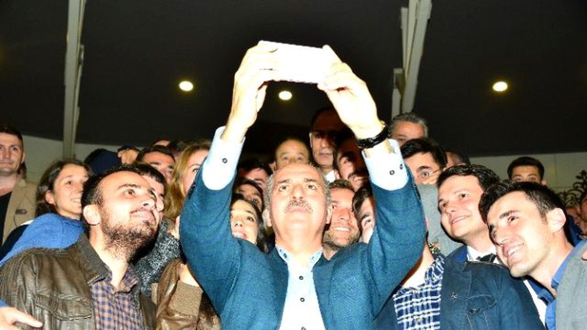 Kurtulmuş, Gençlerle Özçekim Yaptı