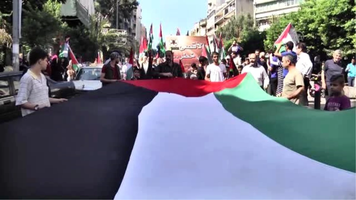 Lübnan\'da Filistinlilere Destek Gösterisi