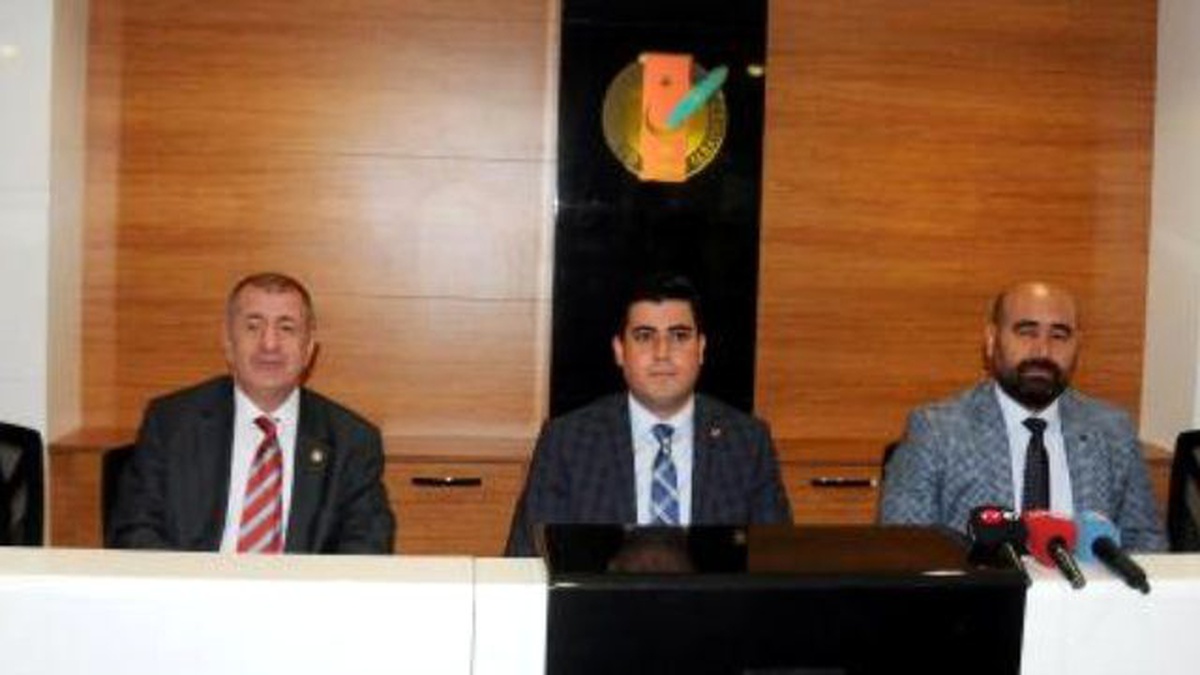 MHP\'li Özdağ: Işid Toplumsal Barışı Tehdit Ediyor