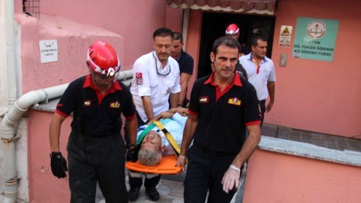 Öğrenci Yurdunun Yük Asansörü Koptu: 1 Yaralı