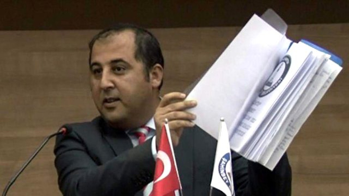 CHP\'liler Belediye Meclisini Terk Etti