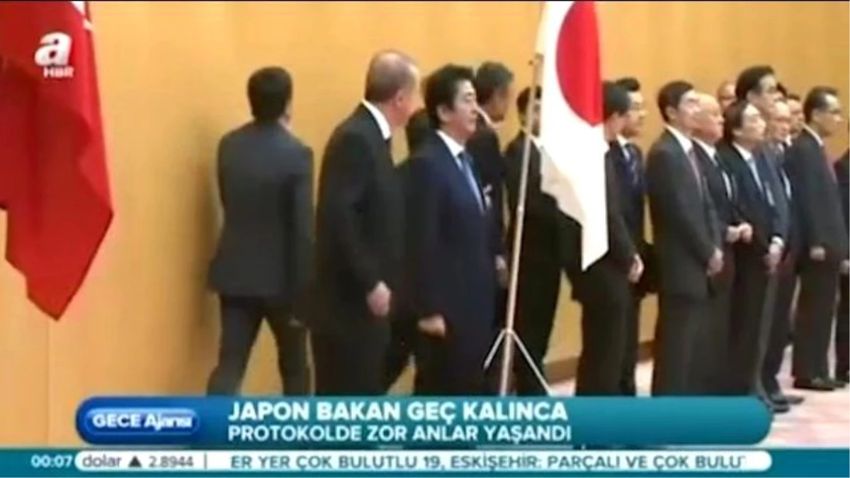 Protokole Geç Kalan Japon Bakanı İte Kaka Getirdiler