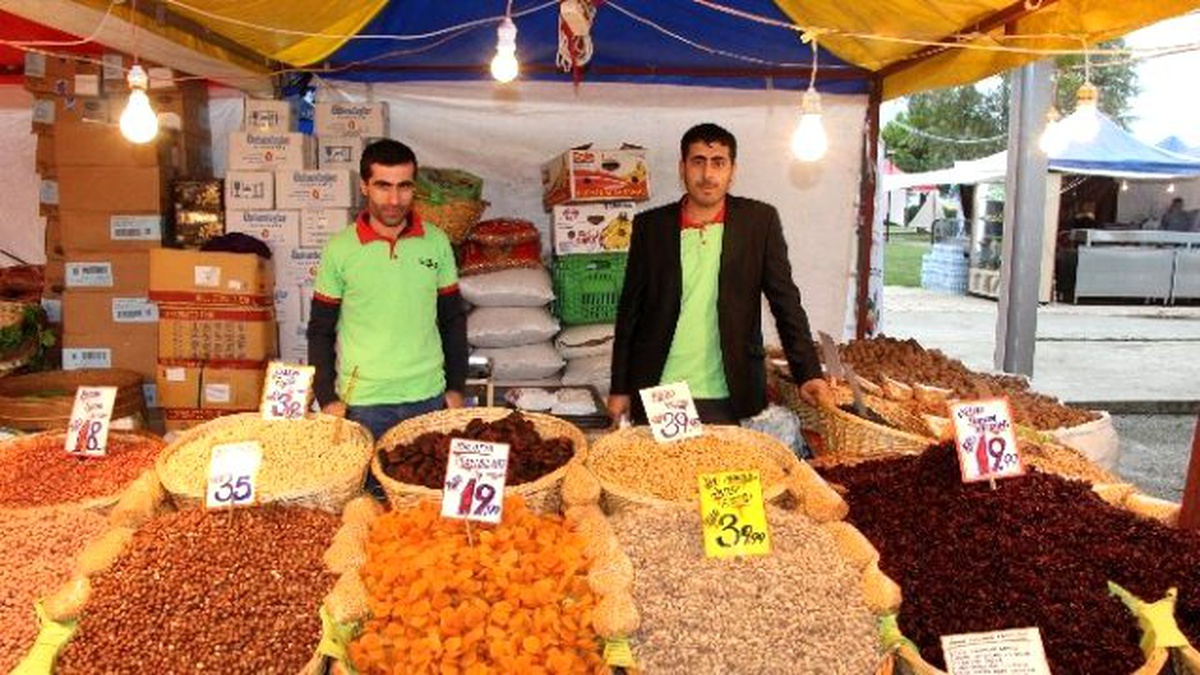 Samsun\'da Yöresel Ürünler ve Meyvecilik Günleri Başladı