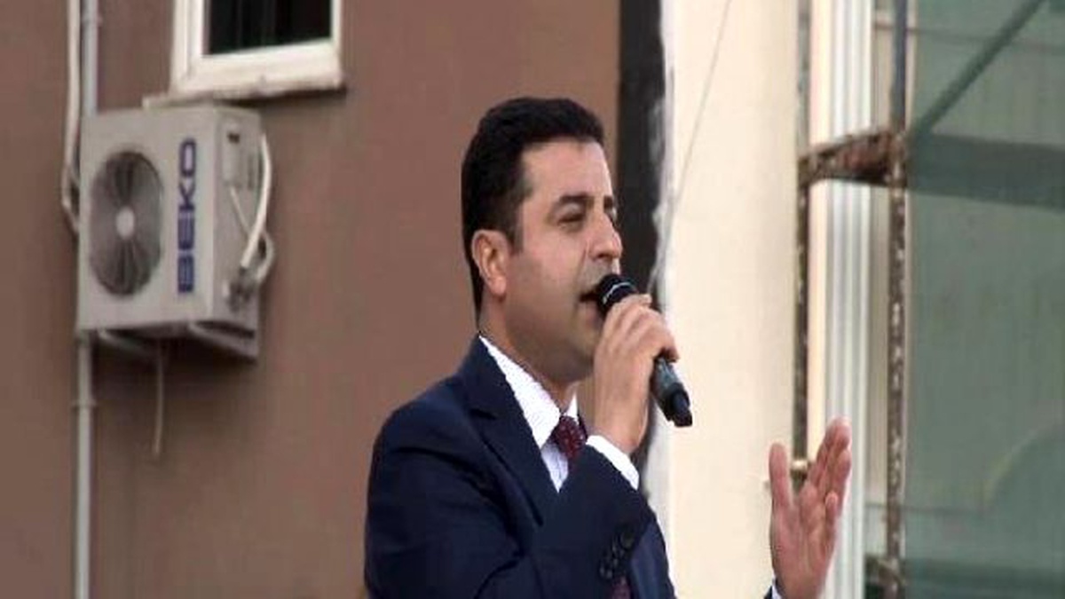 Selahattin Demirtaş Esenyurt\'ta Konuştu