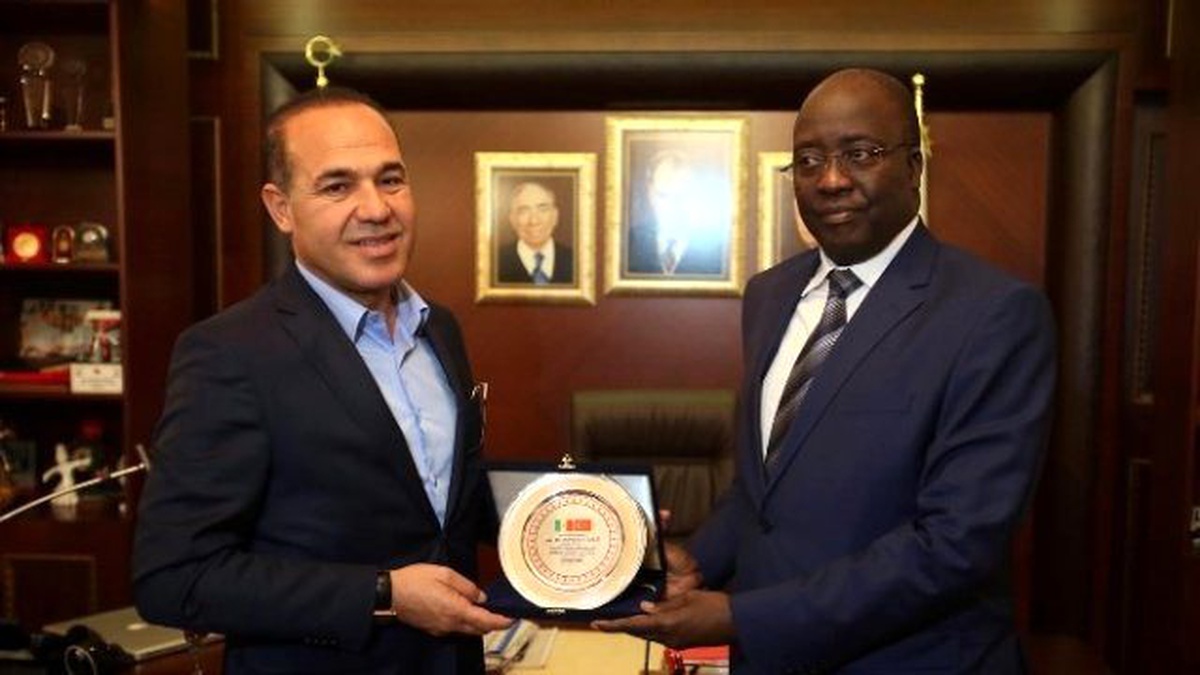 Senegal Büyükelçisi, Sözlü\'den Destek İstedi