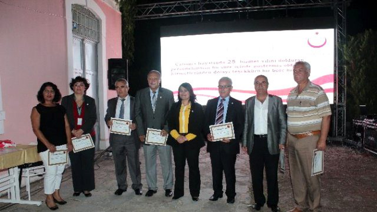 25 Çalışma Yılını Dolduran Sağlık Çalışanlarına Teşekkür Belgesi