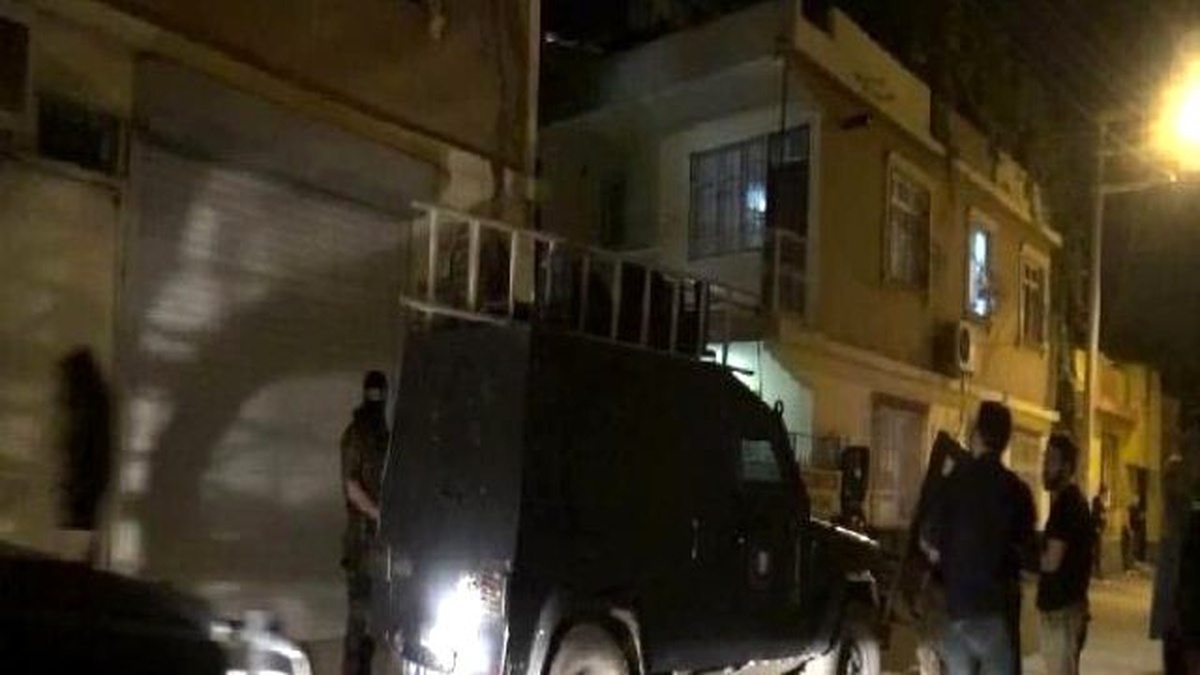 Adana\'da Şafak Vakti Terör Operasyonu: 15 Gözaltı