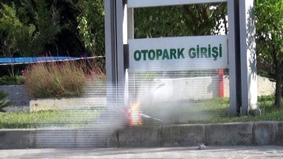 Alışveriş Merkezinin Otopark Girişinde Şüpheli Çanta Paniği