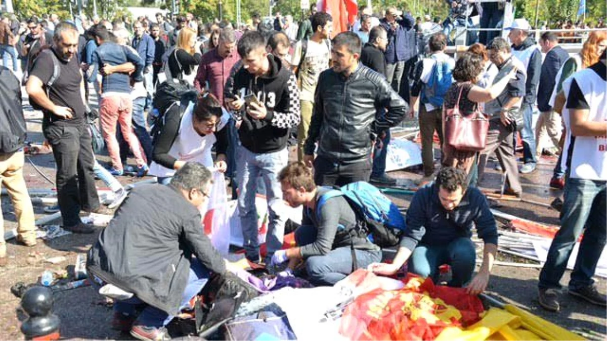 Ankara\'da 95 Kişinin Öldüğü Patlama Güvenlik Kamerasında