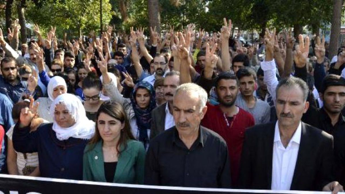 Ankara\'daki Bombalı Saldırı Şanlıurfa\'da Protesto Edildi (2)