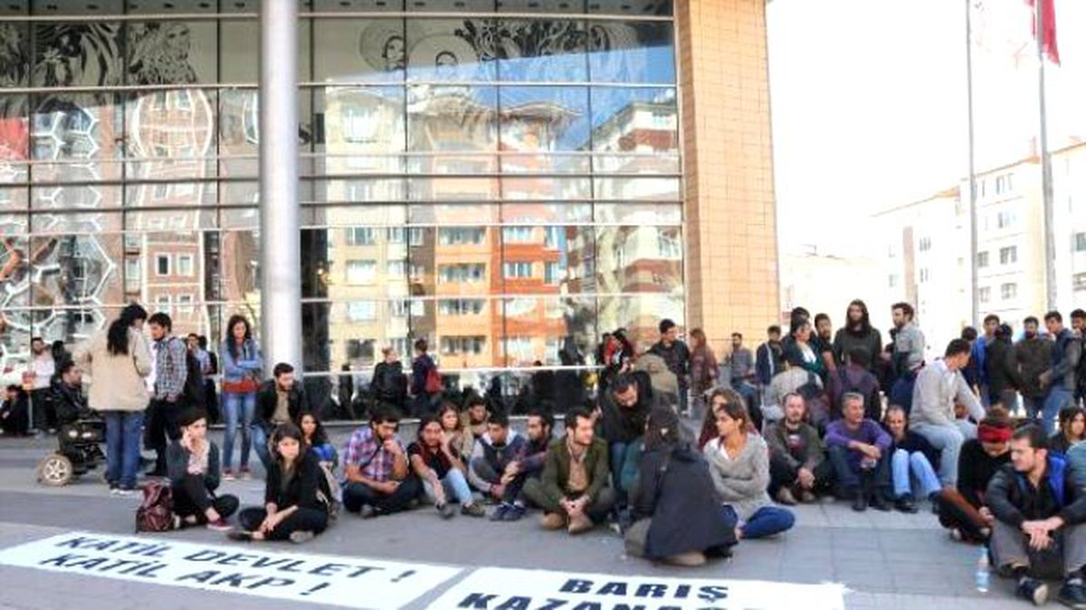 Ankara\'daki Terör Saldırısına Eskişehir\'de Tepki Yürüyüşü