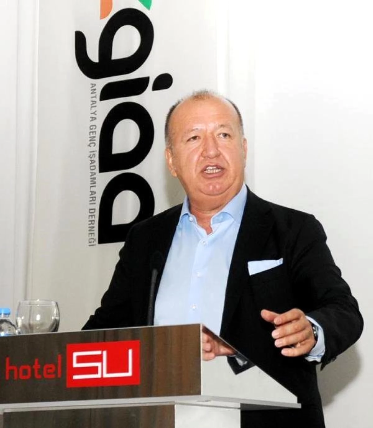 Antalyaspor Başkanı Gencer\'den Flaş Transfer Sözü