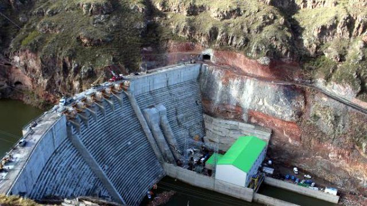 Baraj İnşaatından Düşen Genç Kura Nehri\'nde Kayboldu