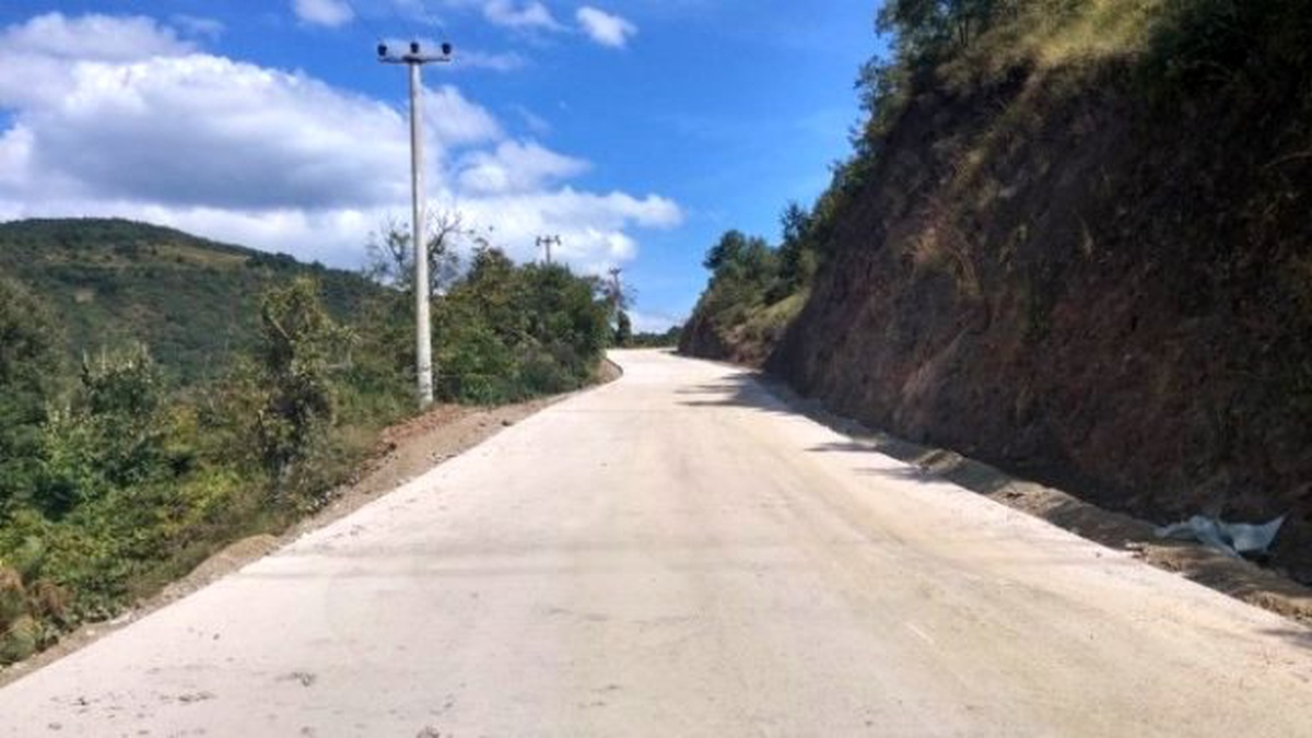 Büyükşehirden Başiskele\'de Üç Köye Beton Yol