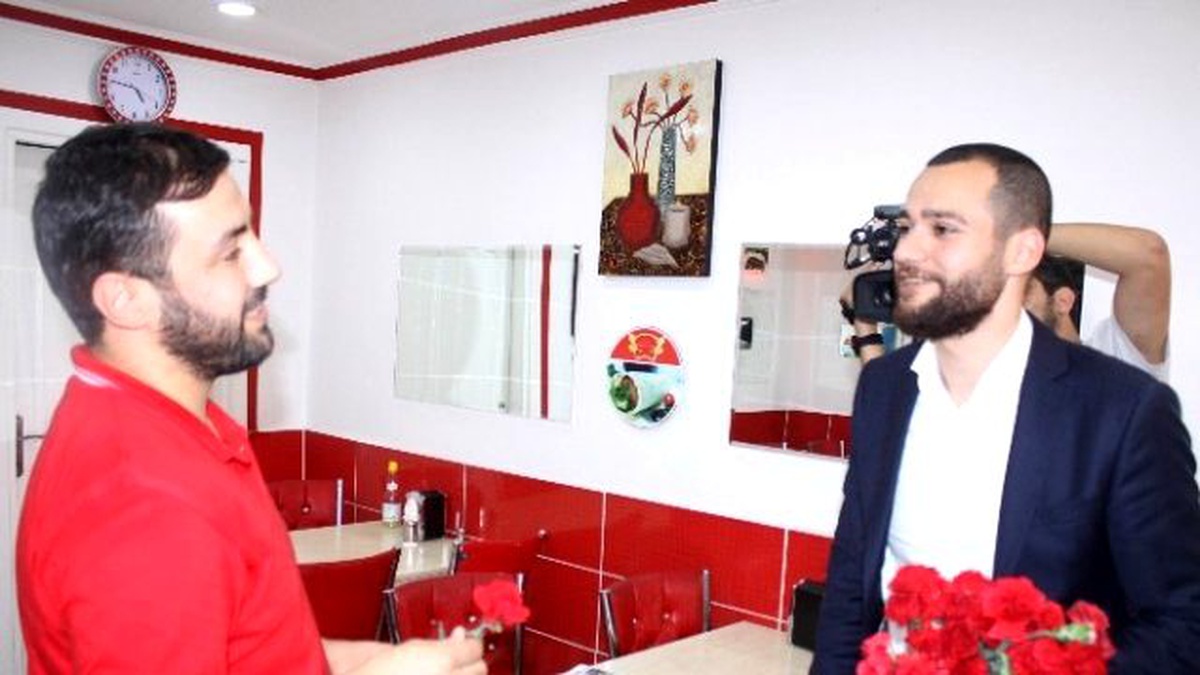Dünyanın \'En Genç\' Fahri Konsolosu Ak Partiden Aday