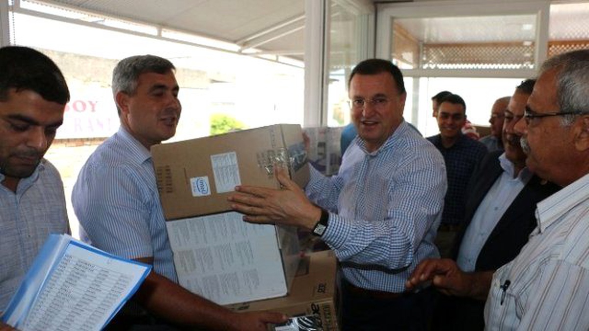 Erzinli Muhtarlara Büyükşehir Belediyesi\'nden Bilgisayar