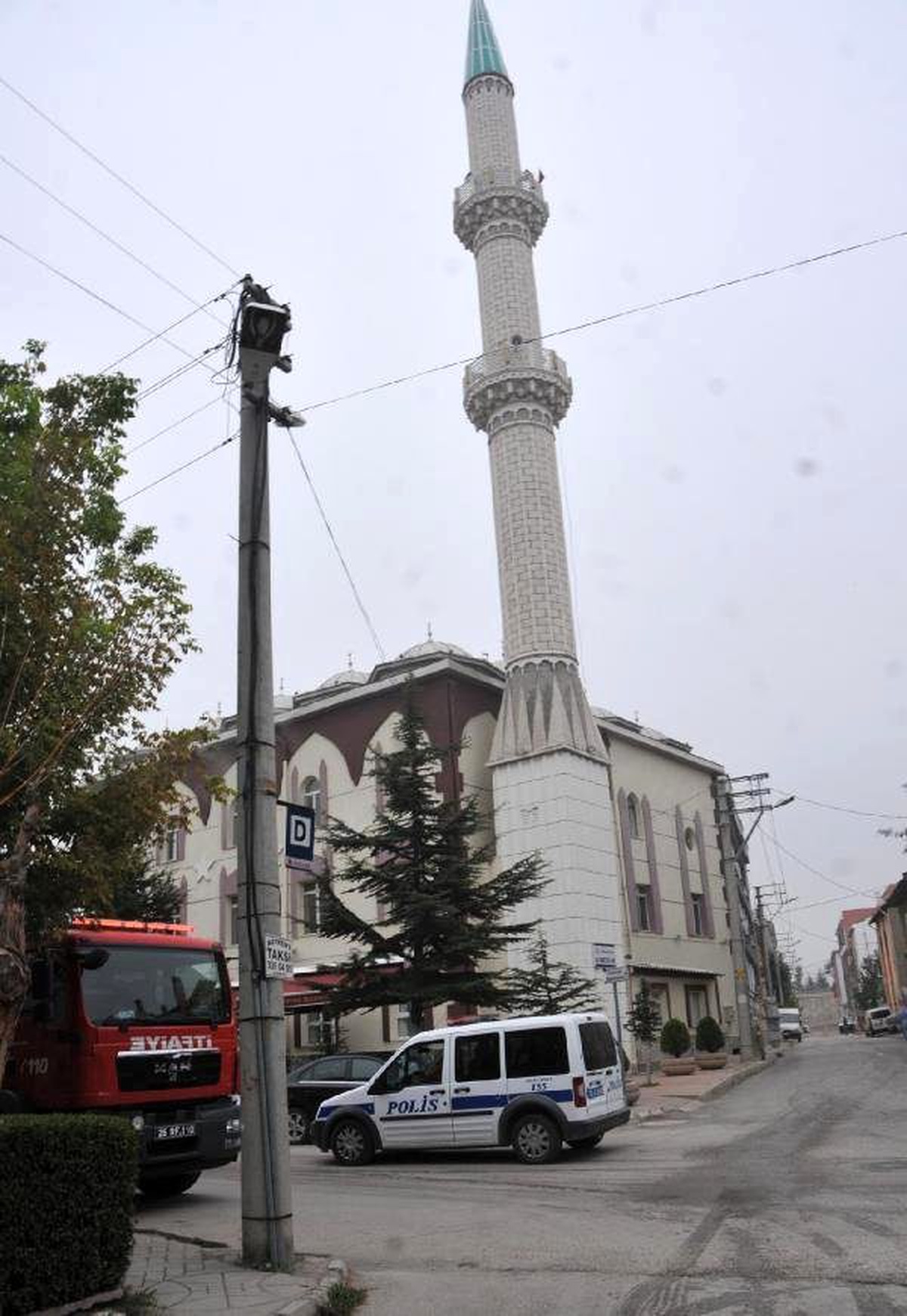 Eskişehir\'de 2 Cami Kundaklandı