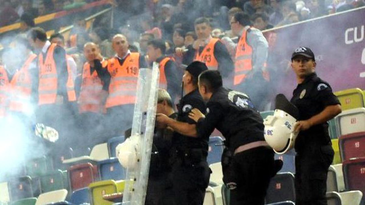 Galatasaray-Fenerbahçe: 48-52