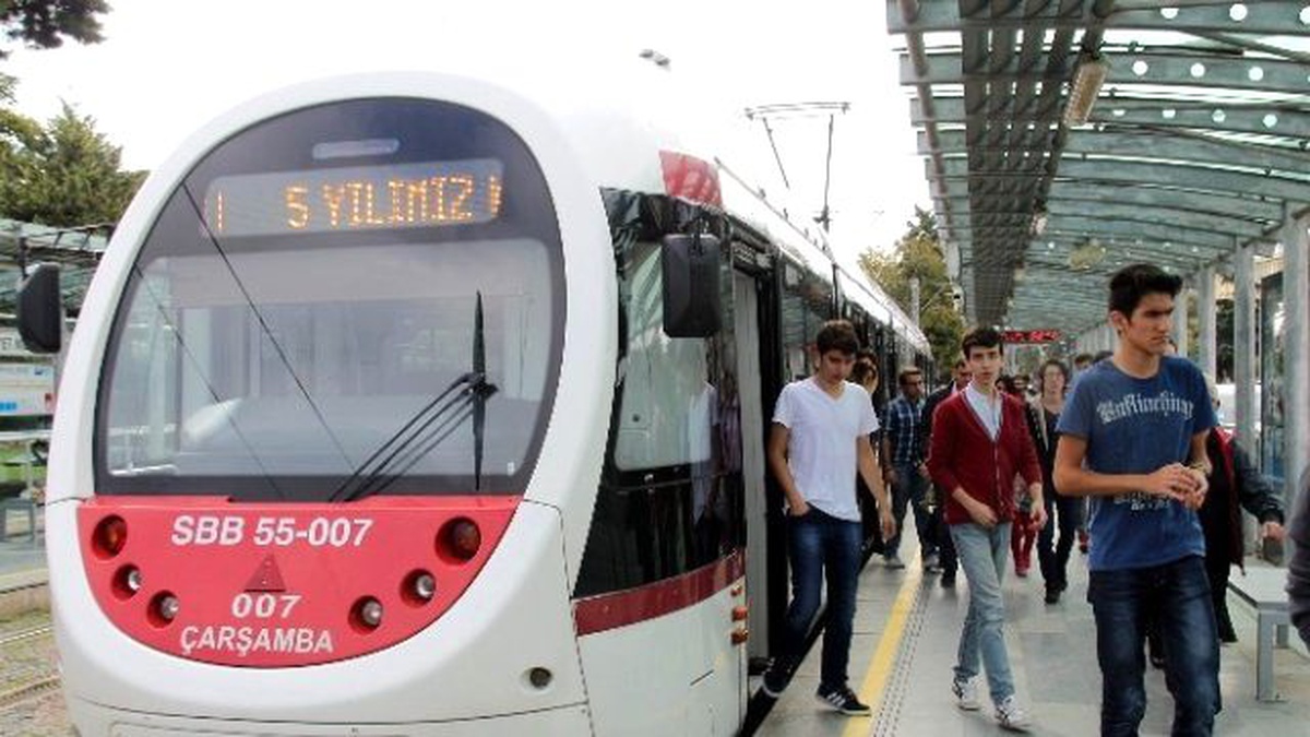 Raylı Sistem 5 Senede 12 Kez Ay\'a Gidip Geldi