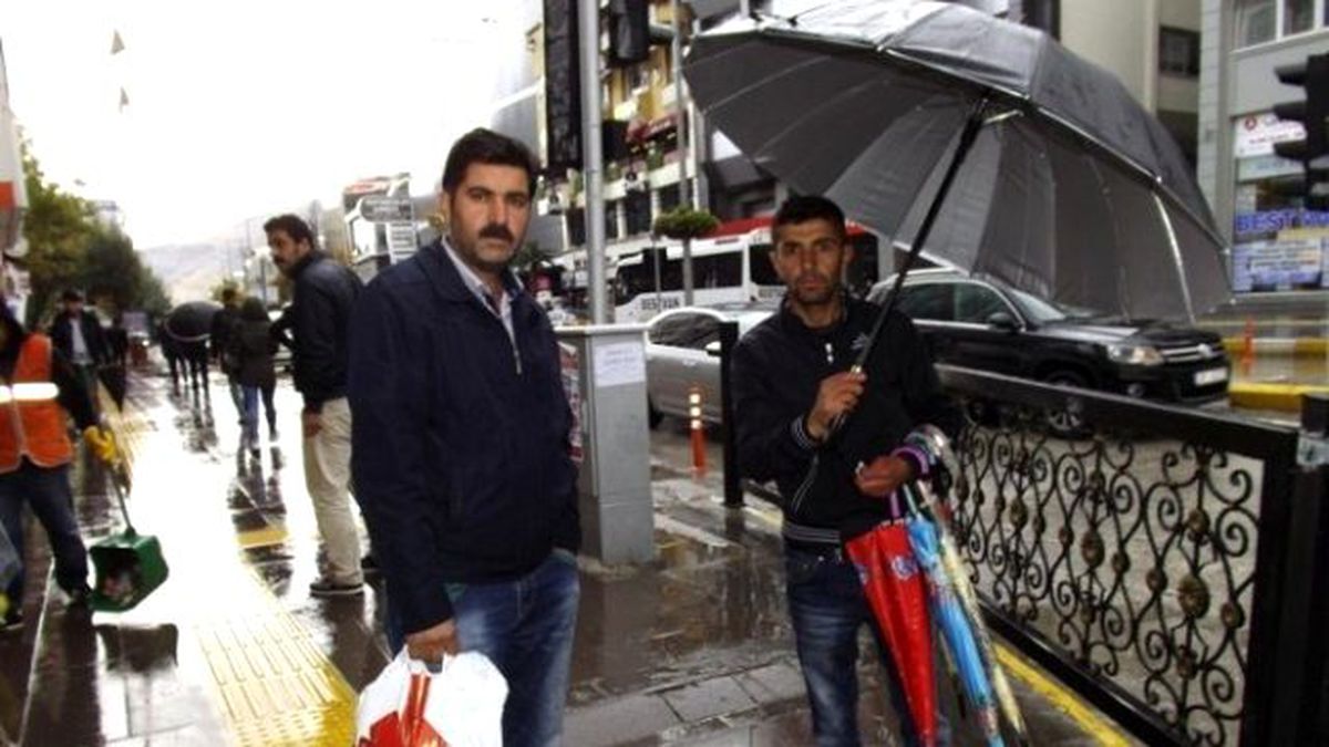 Sağanak Yağış Van\'da Taşkınlara Neden Oldu